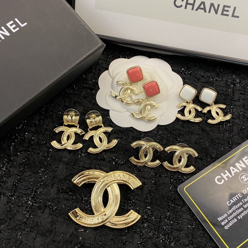 Ch**el earrings